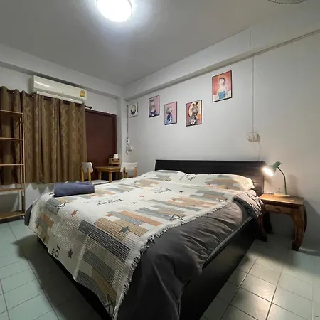 Minimal Room 2
